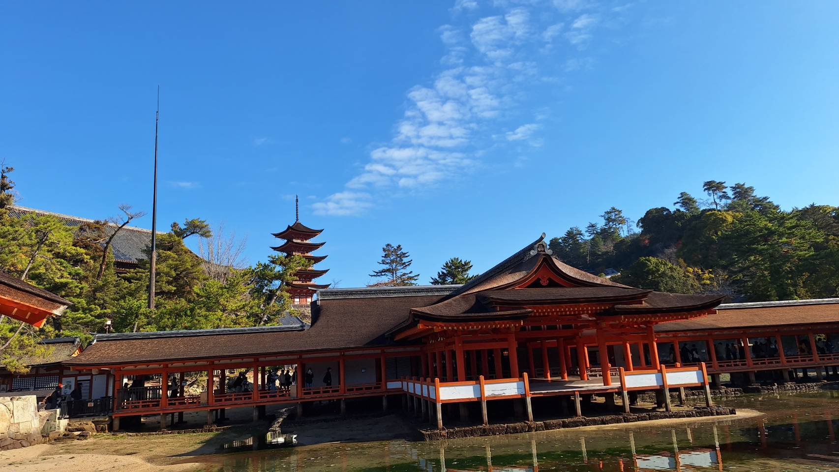 広島宮島の厳島神社と弥山の三鬼大権現: 歴史文化の旅
